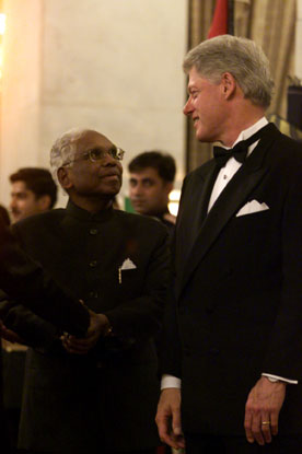 President Clinton with President Narayanan at the State Dinner, Rashtrapati Bhavan, New Delhi.